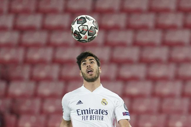 亚洲成人免费在线